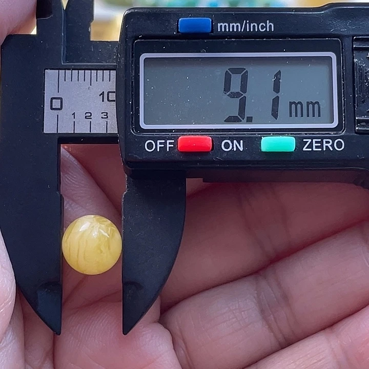 A***7未镶嵌蜜蜡裸石46杂