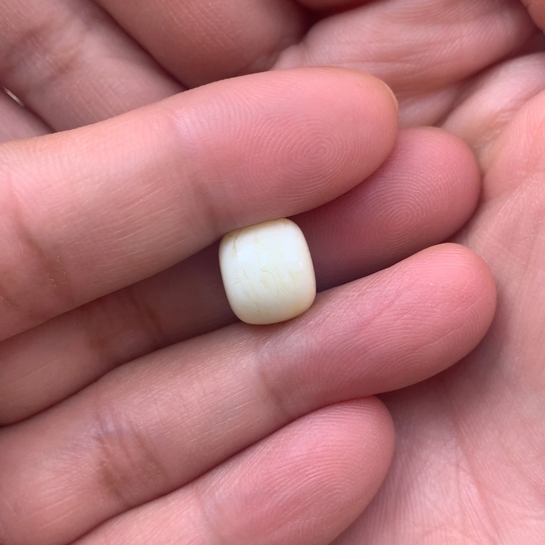 琥珀裸石未镶嵌闪****福蜜蜡