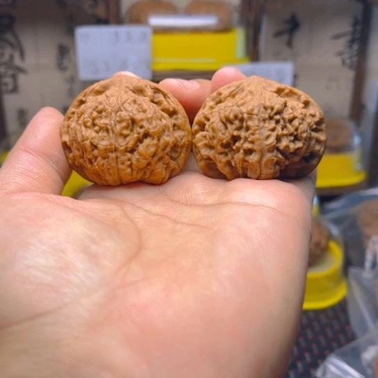 文玩核桃吊坠龙鼎