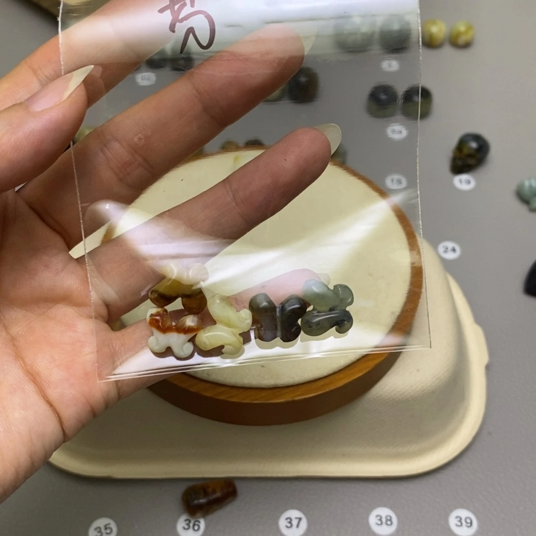 未镶嵌岫玉配饰芬**织