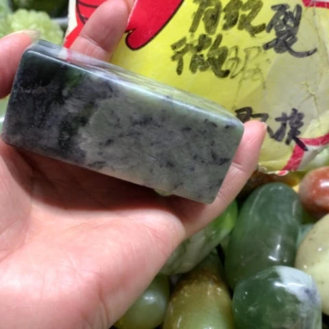蛇纹石玉未镶嵌手把件