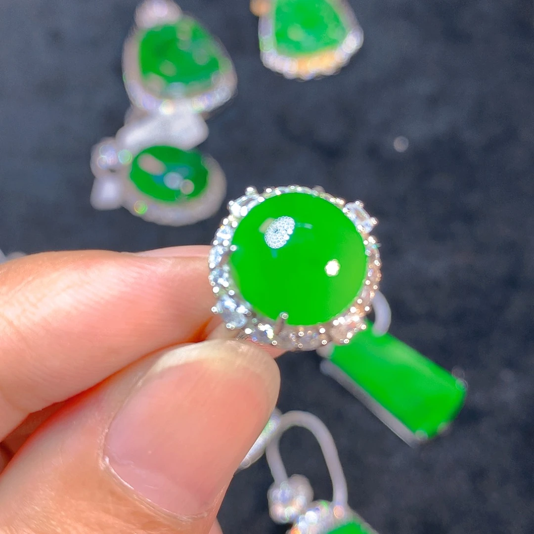 颈饰银S925镶嵌翡翠