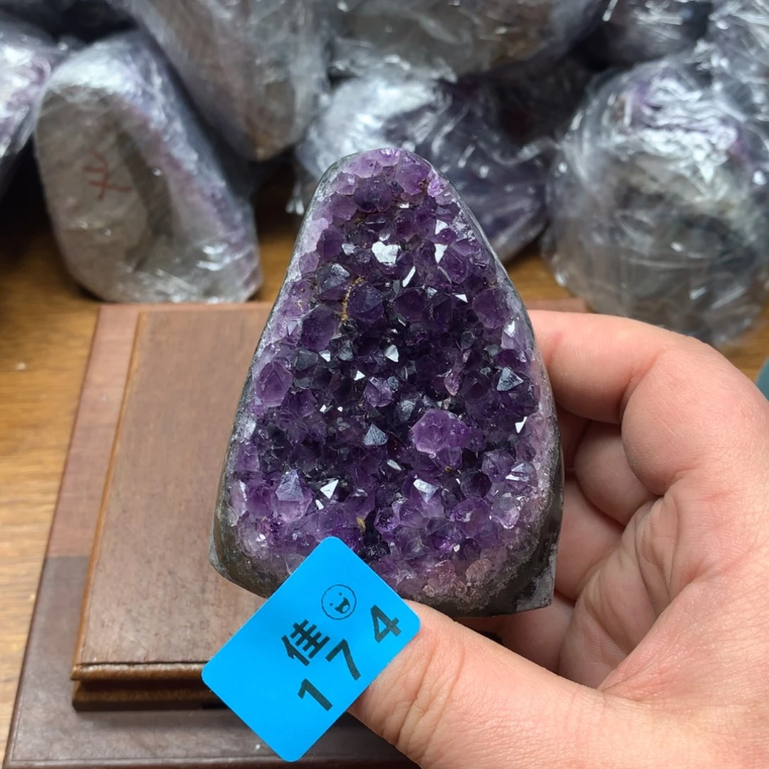 水晶大型摆件（非配饰）未镶嵌