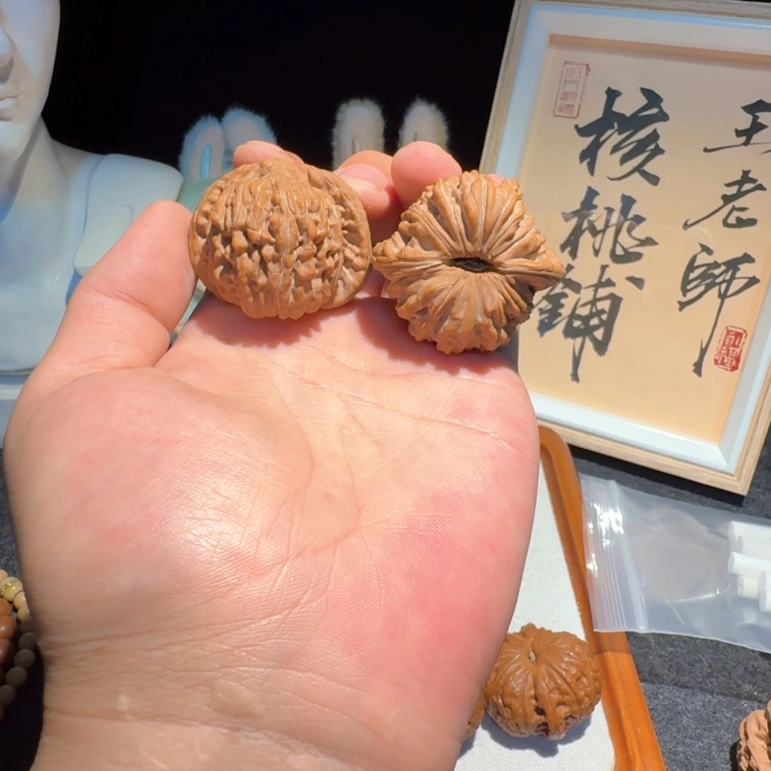 文玩核桃吊坠44楼子