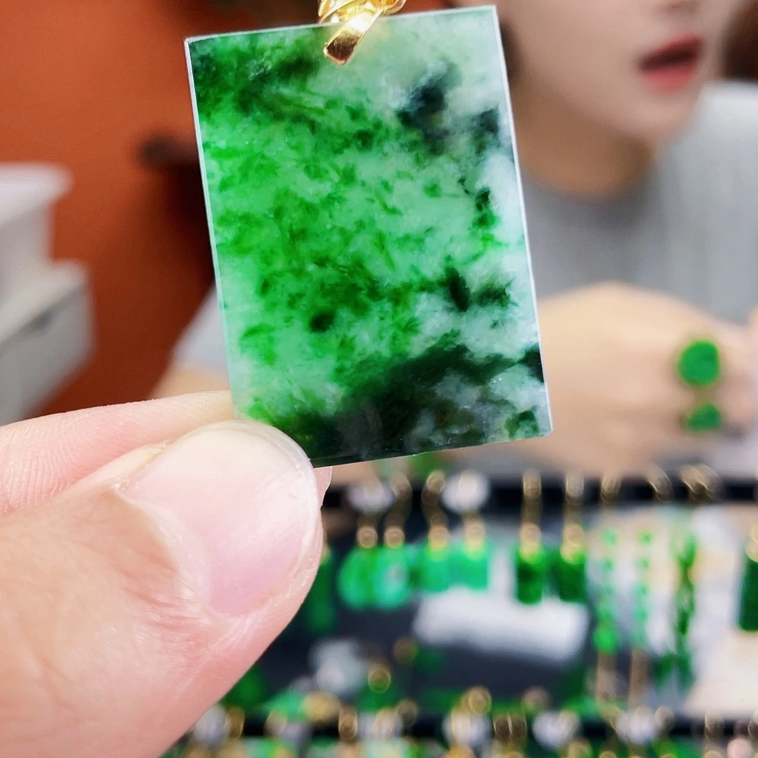 翡翠未镶嵌耳饰饰品