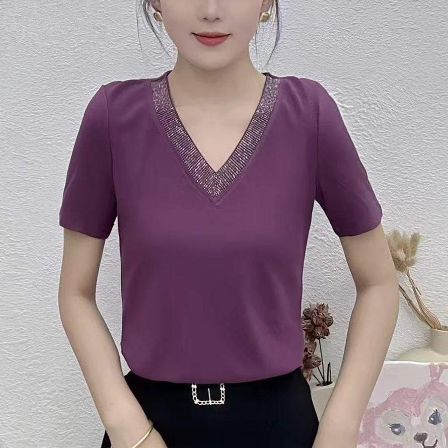 重工烫钻V领短袖t恤女士夏季显瘦百搭洋气设计感减龄小衫