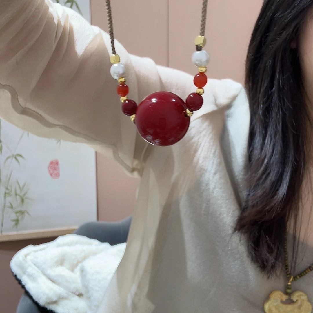 蛇纹石玉未镶嵌颈饰