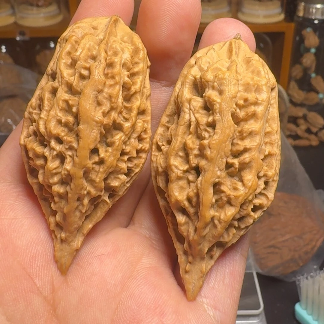 文玩核桃把件68高龙纹柳叶