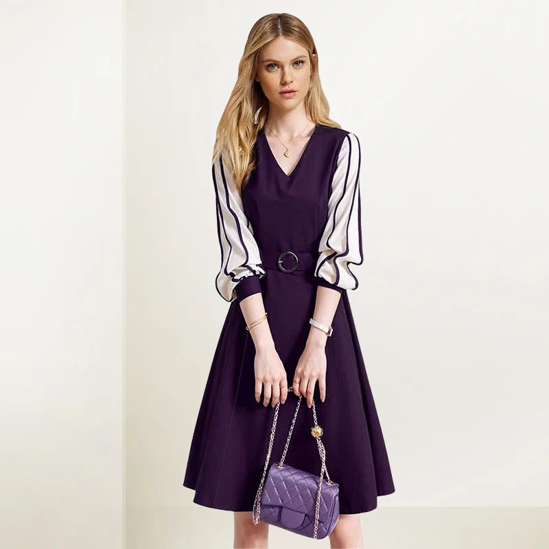 法式撞色拼接V领假两件连衣裙女2025年春装新款收腰显瘦系带A字裙