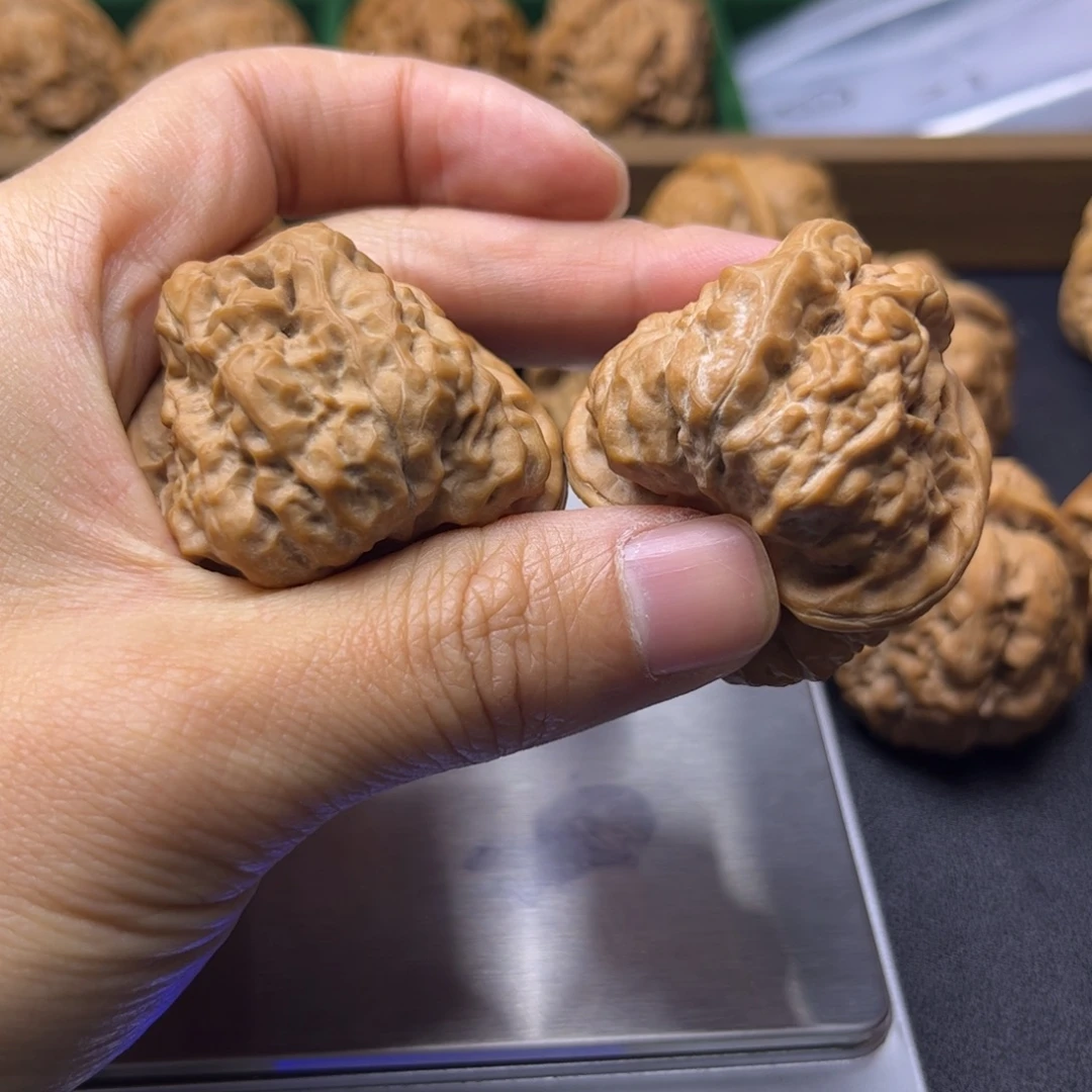 墩***墩吊坠文玩核桃40蛤蟆头红皮s级