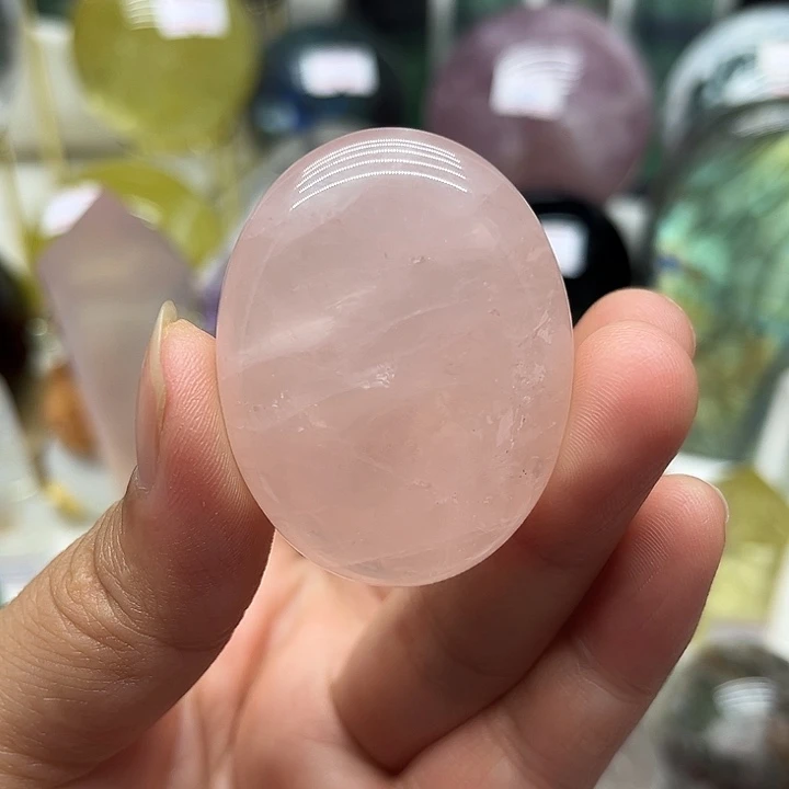 水晶珠宝半成品未镶嵌32克粉水晶把玩