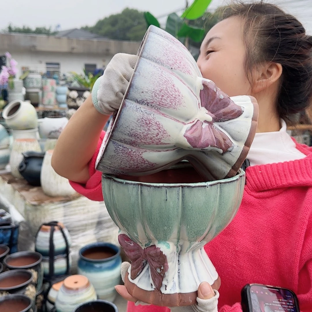 王嫂花盆1026-368