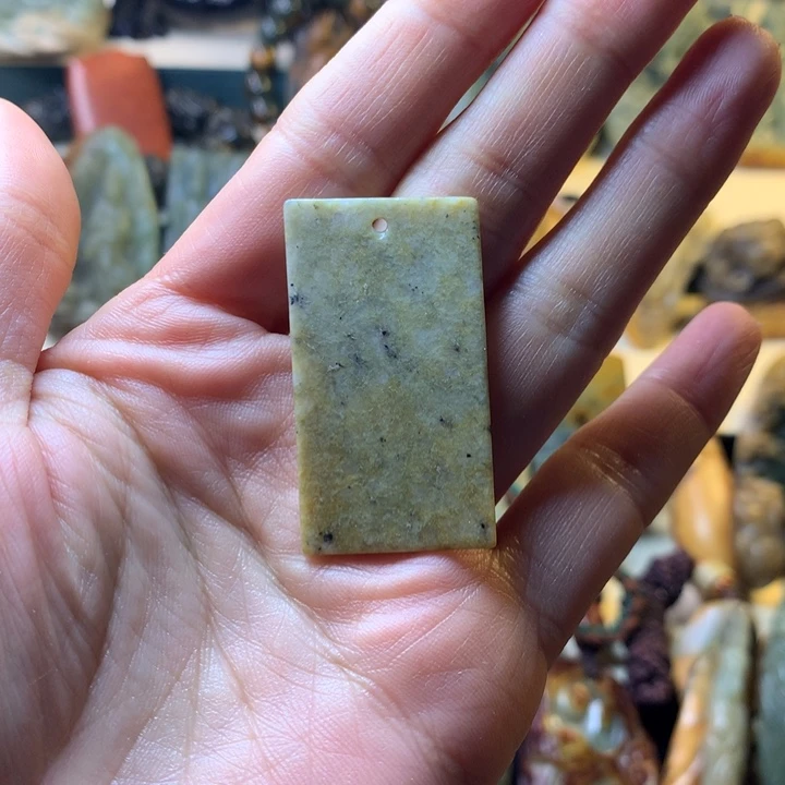 岫岩河磨玉（透闪石质玉）未镶嵌颈饰