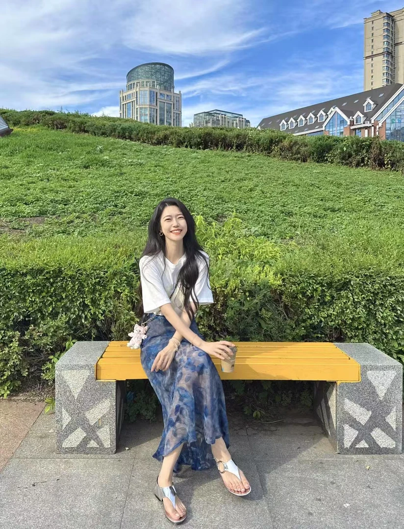 2025夏季新款韩系chic感上衣趣味涂鸦印花短袖T恤百搭半身裙套装