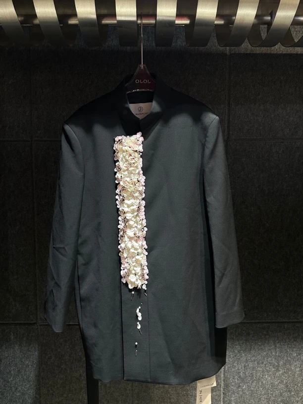 LA MAISON JADE玉琼羊毛黑色对襟中式顶珠大衣