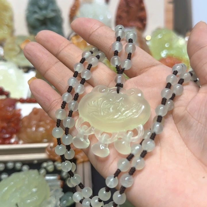 蛇纹石玉未镶嵌吊坠T****