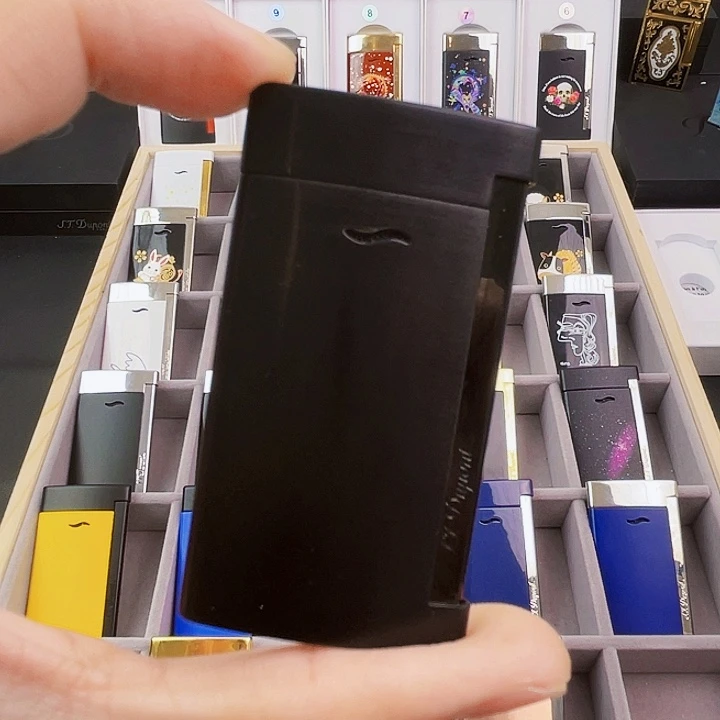 明铬黑拉丝。气体礼盒