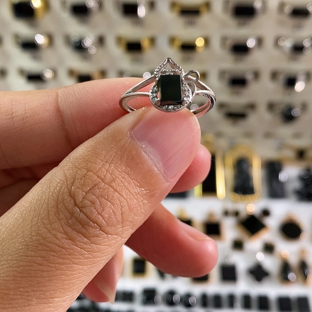 翡翠未镶嵌手链墨翠