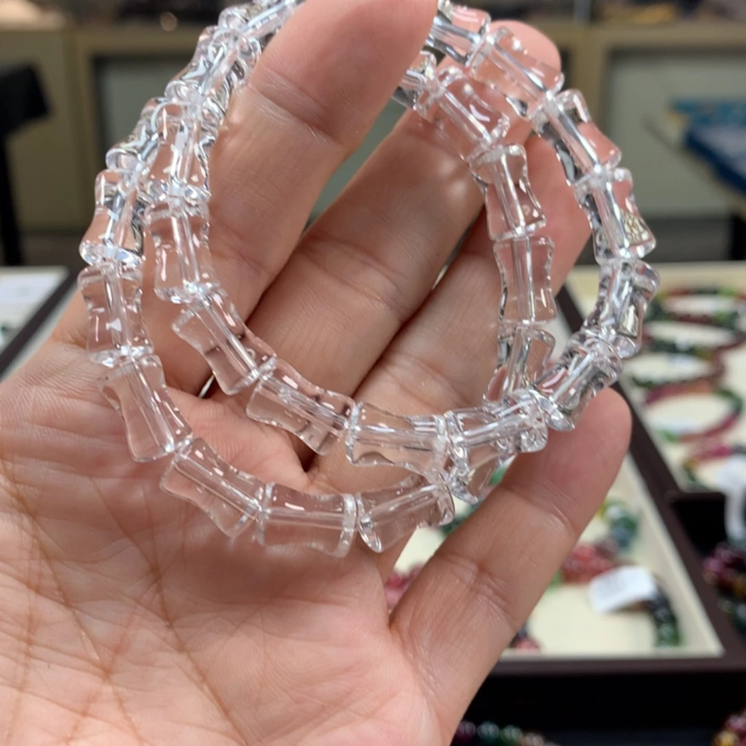 俏***p水晶手链未镶嵌多样性发其一条