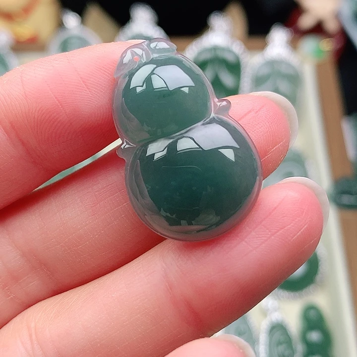 颈饰未镶嵌翡翠吊坠