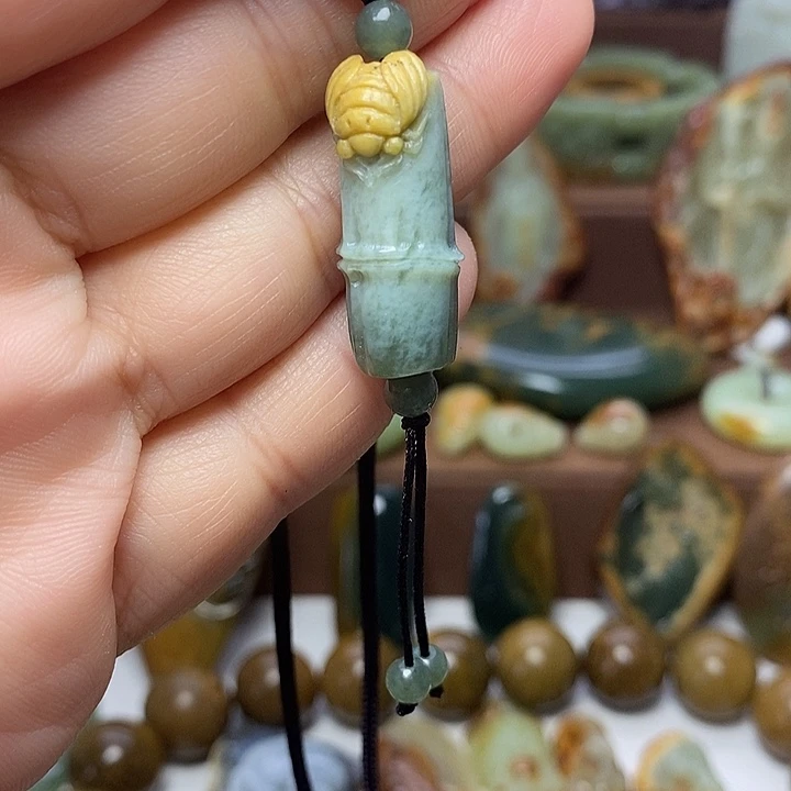 岫岩河磨玉（透闪石质玉）未镶嵌颈饰