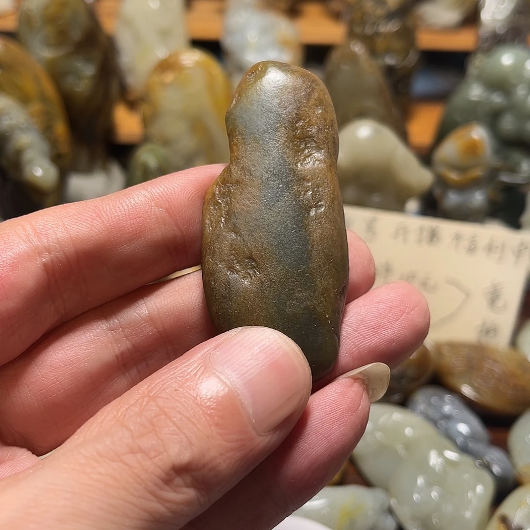 乘***空未镶嵌和田玉挂件