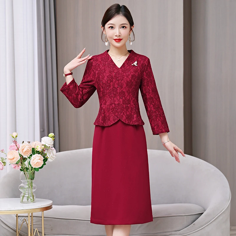 喜婆婆2025秋季新款闪耀水钻酒红色妈妈装婚宴礼服长裙气质显瘦