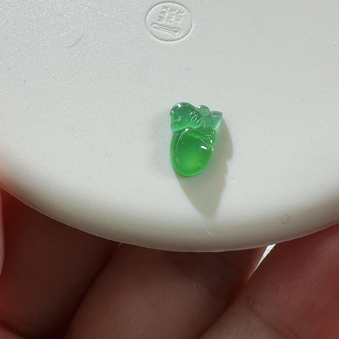 翡翠颈饰未镶嵌裸石