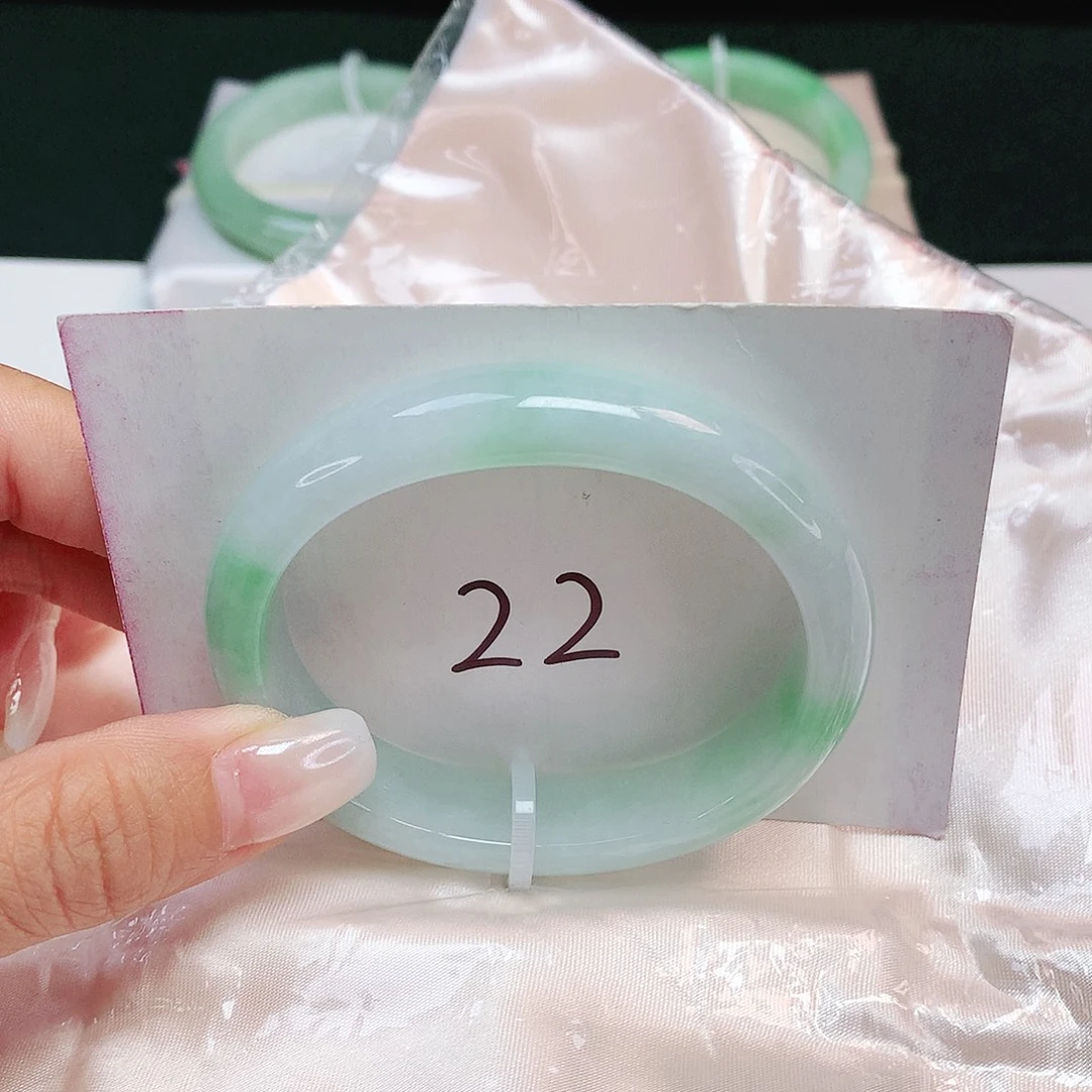 翡翠未镶嵌手镯 贵妃54+