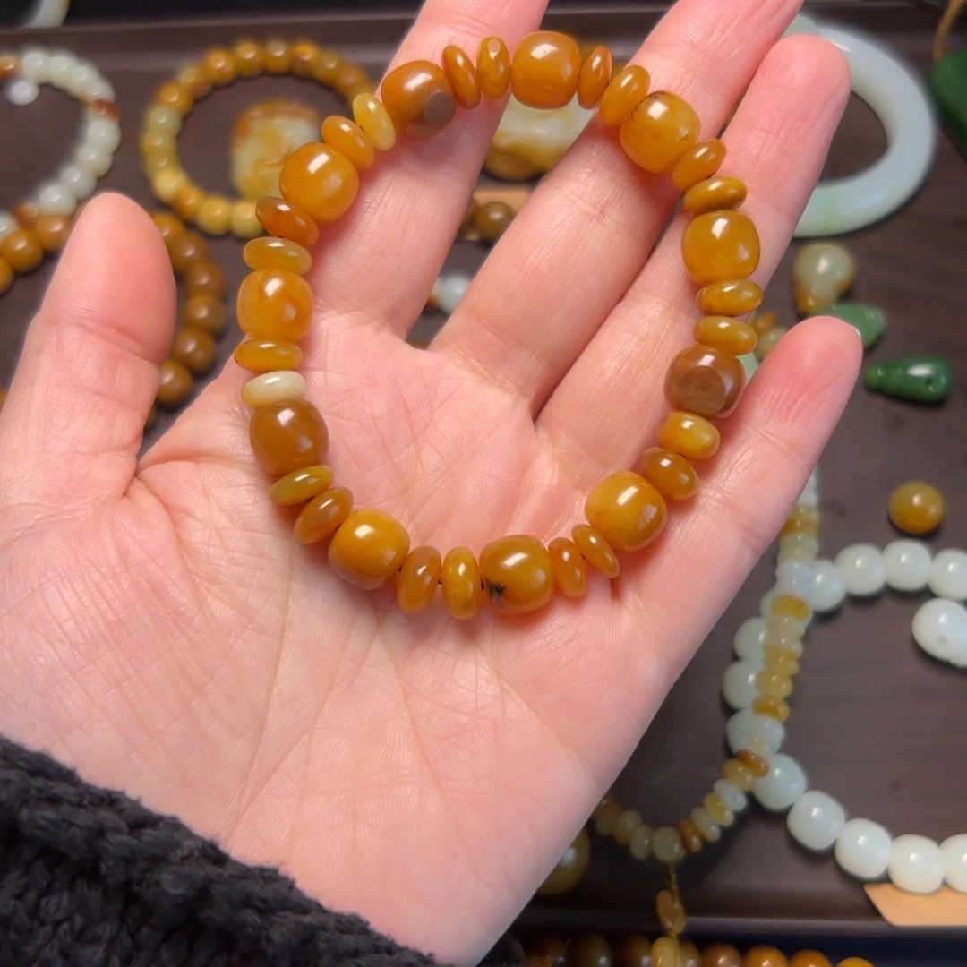 无***谓和田玉未镶嵌颈饰