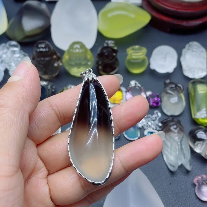 英***0花岗石铁合金镶嵌吊坠