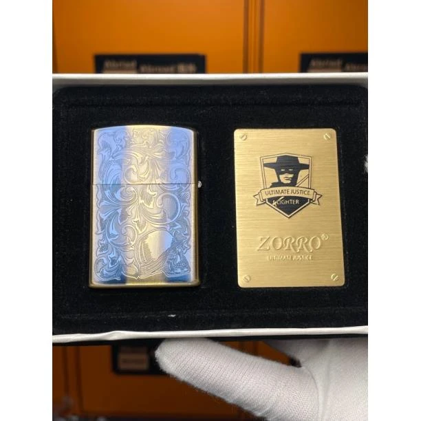 Zorro佐罗 熏蓝暗刻唐草人物纯铜创意复古煤油打火机Z92025B
