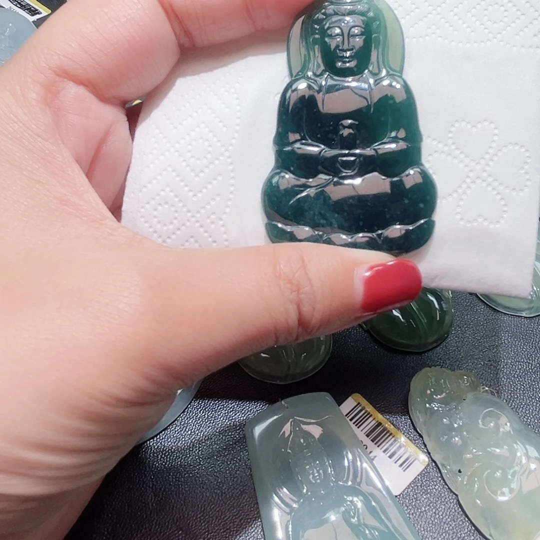 翡翠未镶嵌颈饰吊坠
