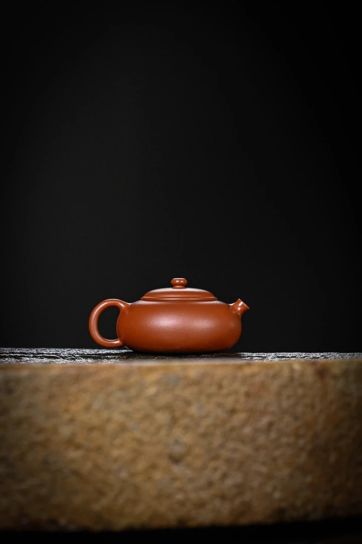 【朱泥·扁西施】宜兴原矿紫砂朱泥精工手工制作扁西施120cc王辉