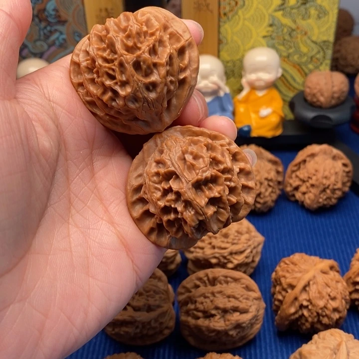 核桃43尺桃心宫灯已打底