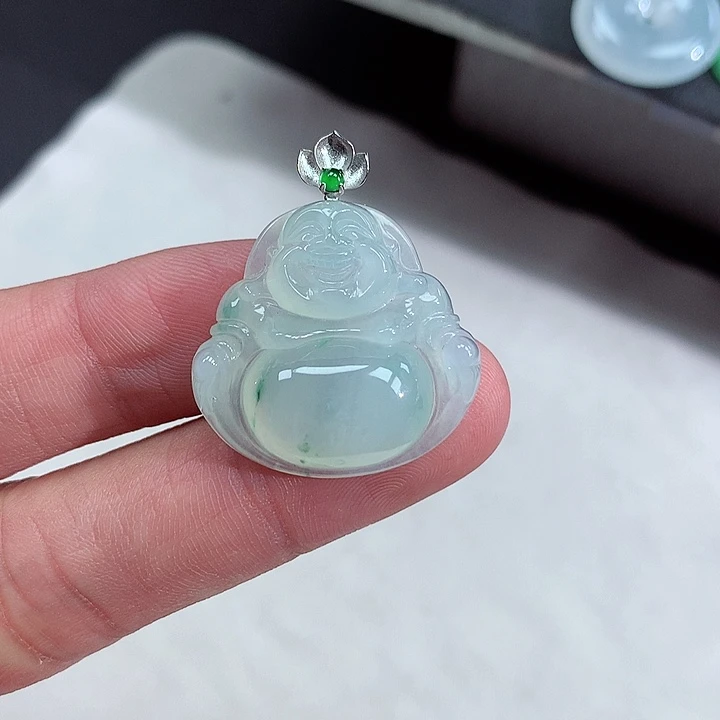 颈饰18K金镶嵌翡翠佛公