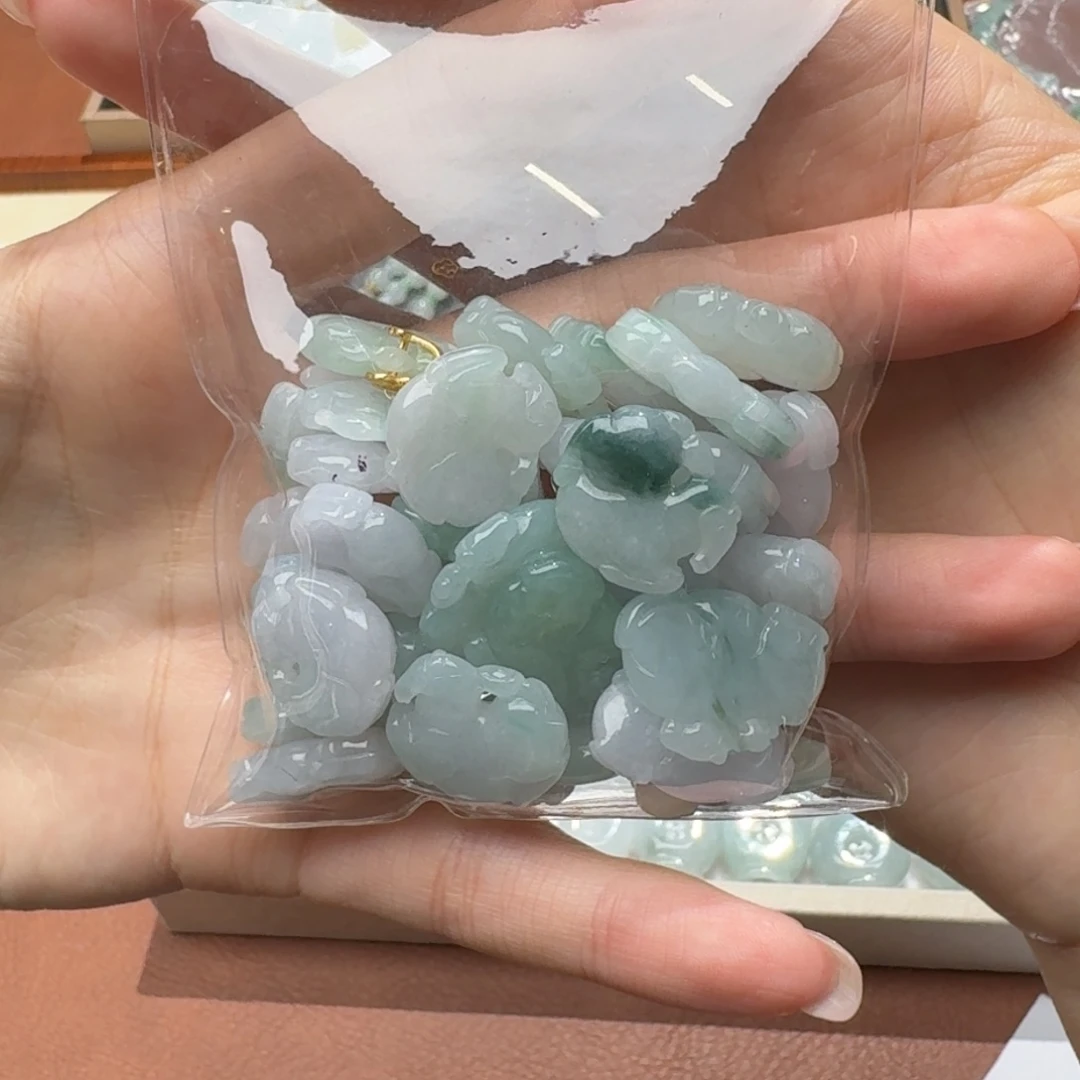 未镶嵌挂件翡翠福利1个，不包邮，拍邮费发货