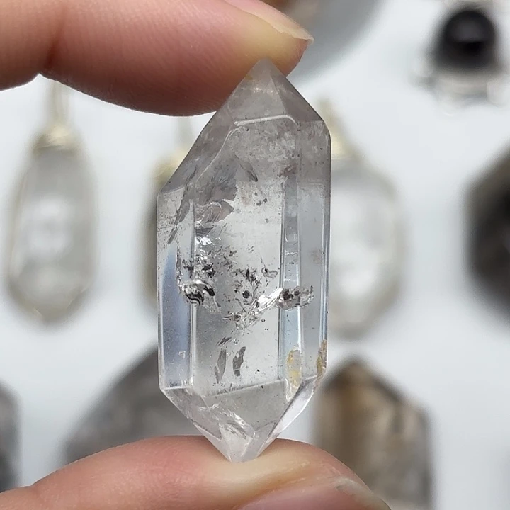 颈饰未镶嵌水晶水胆闪灵钻37mm