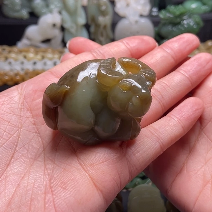 颈饰未镶嵌和田玉纸*虎