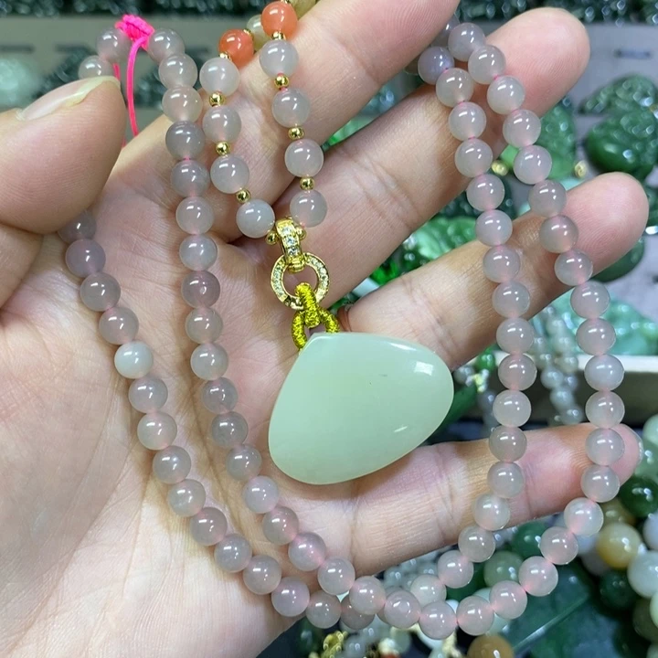 和田玉未镶嵌珠宝奇石