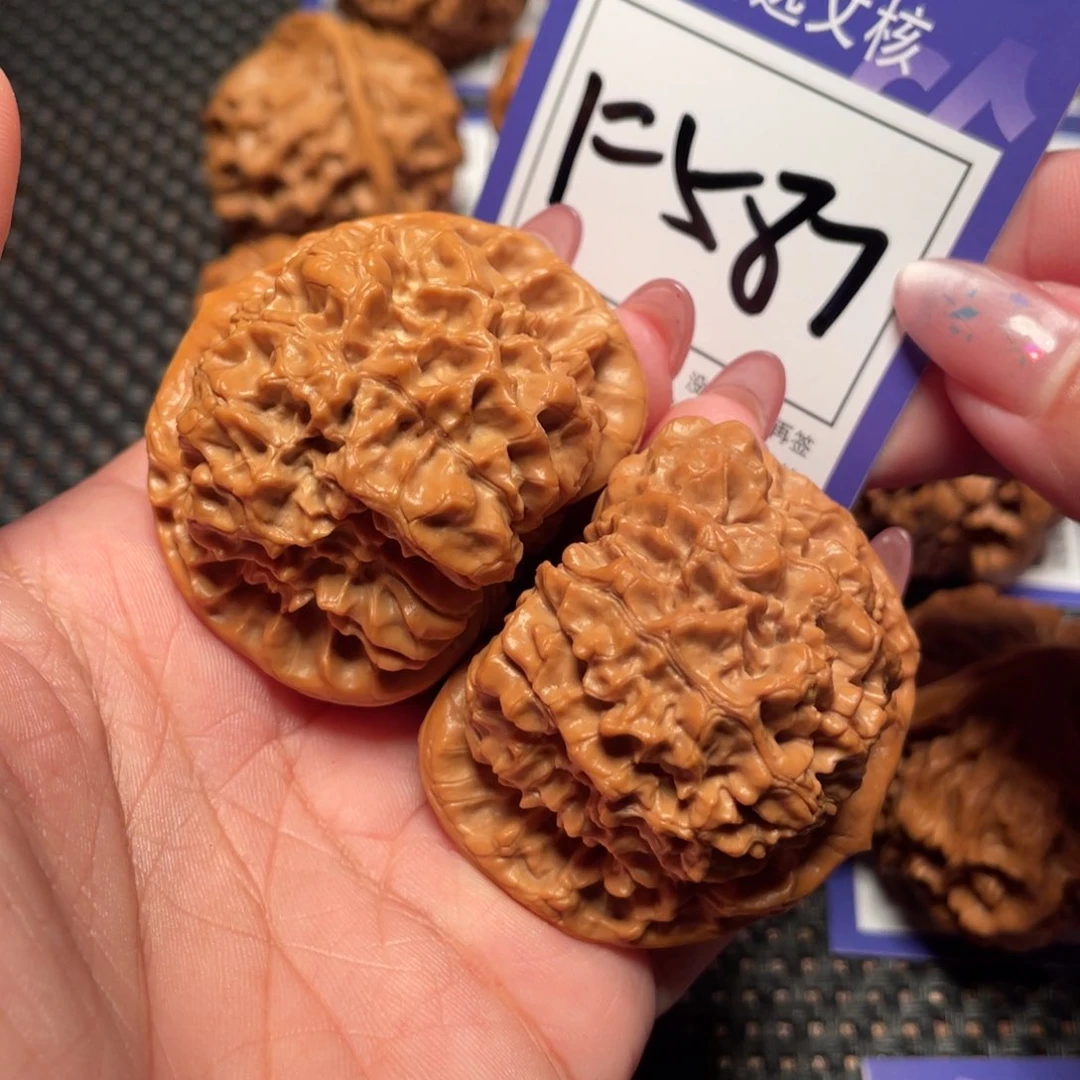 桃核把件587号官帽48