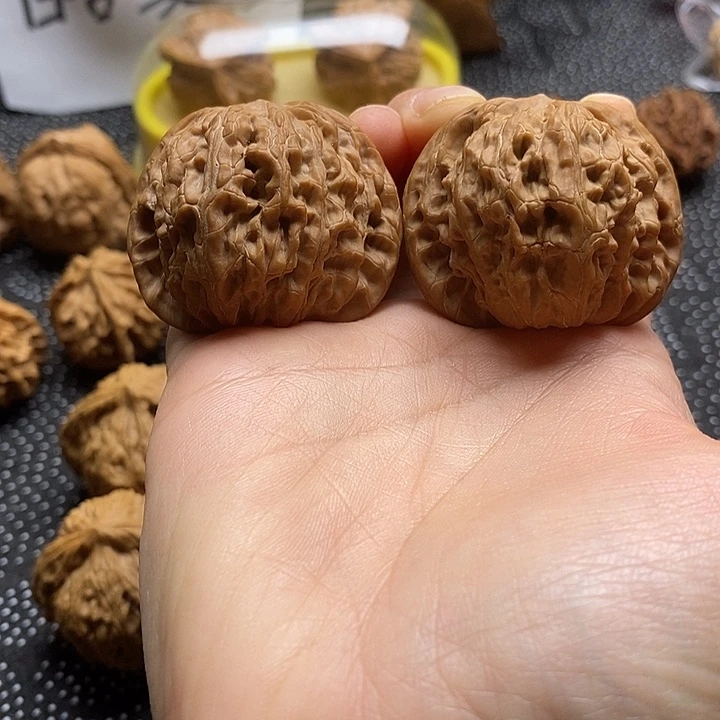 吊坠文玩核桃山地磨