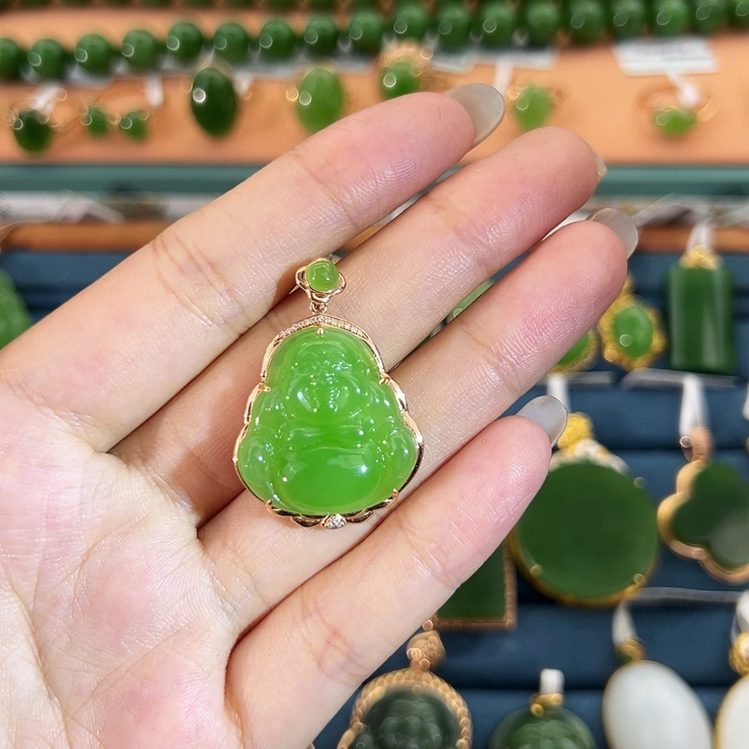 和田玉（碧玉）18K金镶嵌吊坠(不含链)苹果绿佛公23mm