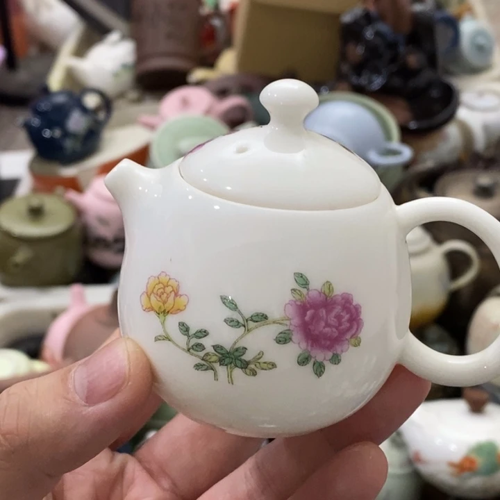 陶瓷艺术品及陶瓷壶