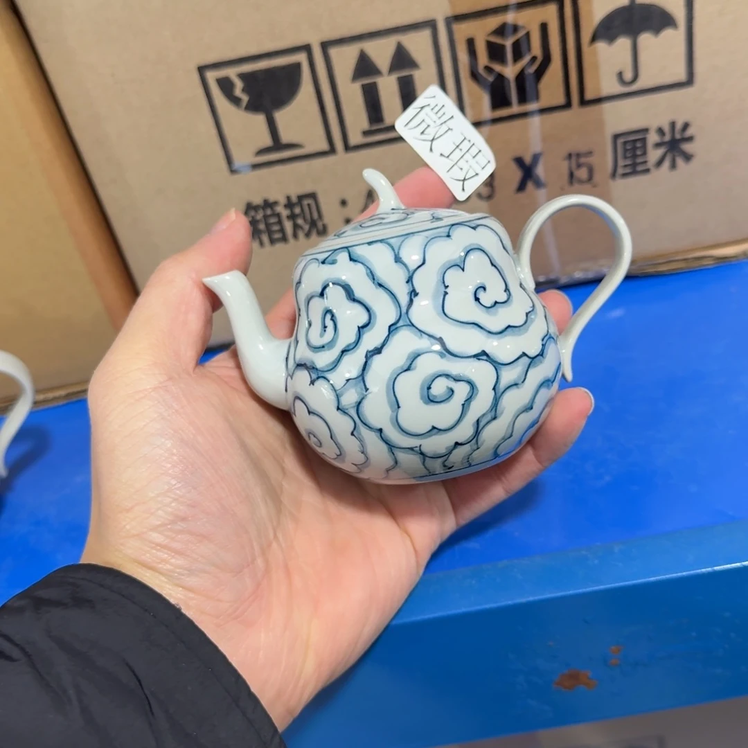 釉下手绘茶具微瑕