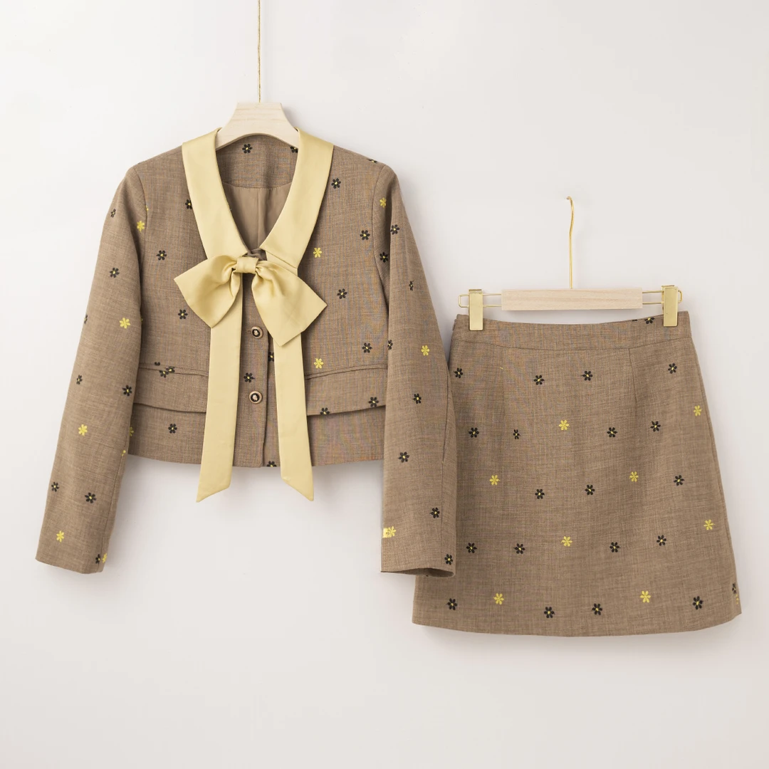 【特价-占单者限购】Q2329 个性小雏菊拼色设计潮撘气质款套装 5761