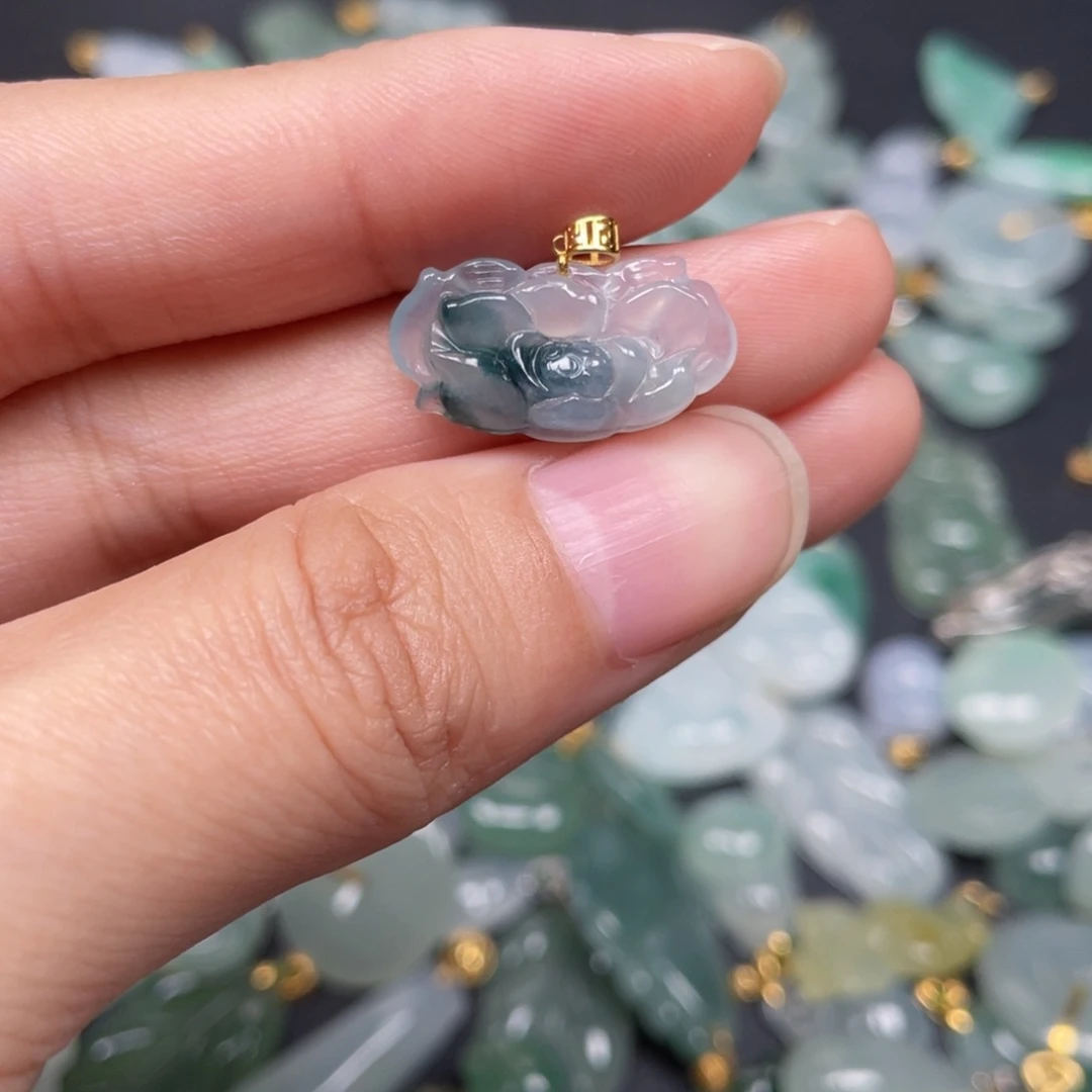 翡翠颈饰18K金镶嵌翡翠