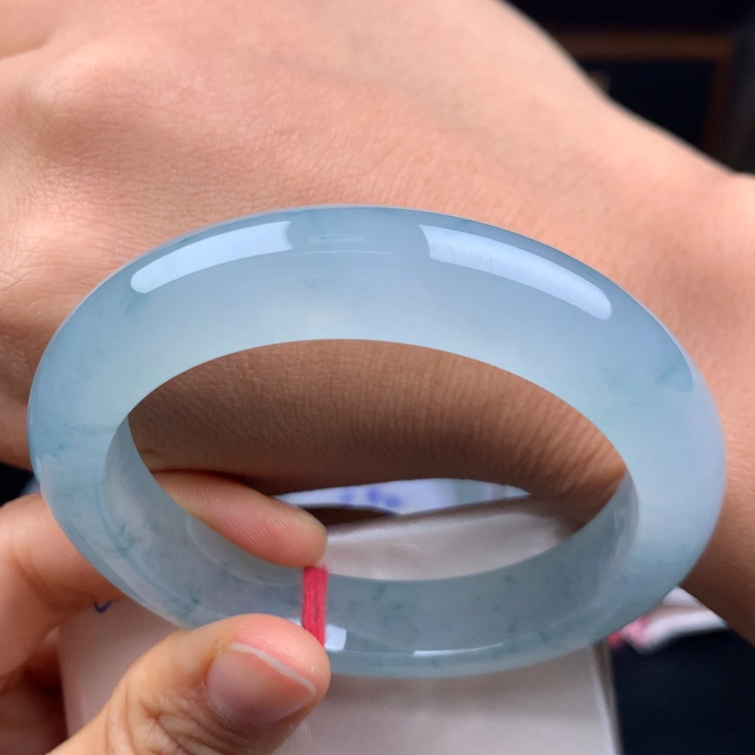 翡翠未镶嵌手镯冰飘花起光