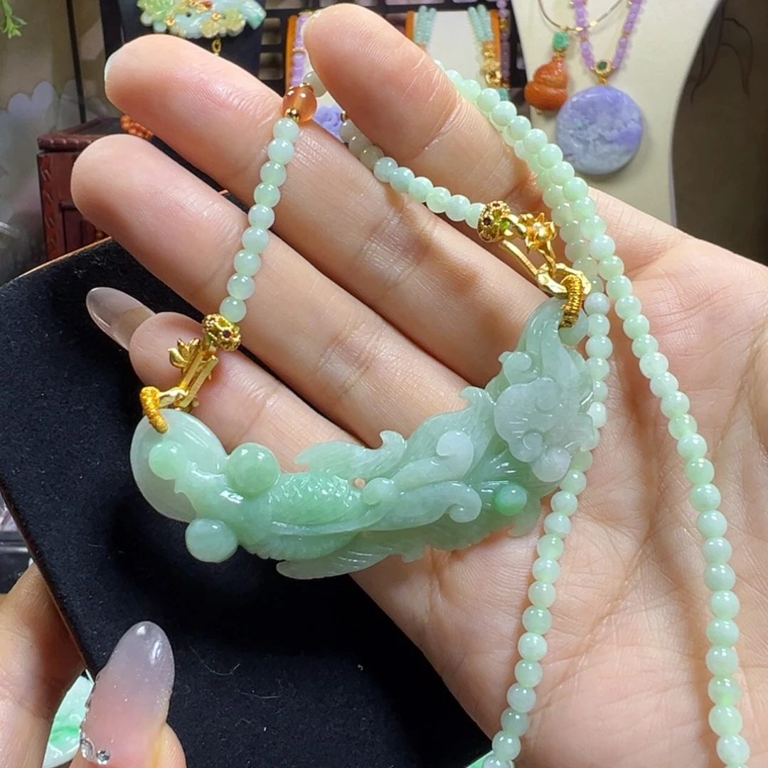 翡翠未镶嵌毛衣链锦鲤