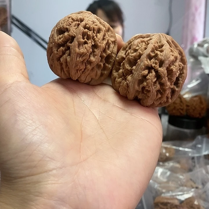 把件文玩核桃46粗筋红皮